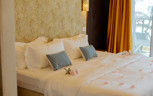 Coral Rocks Hotel & Restaurant
