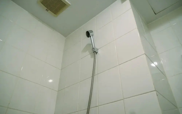 Comfort And Simple 2Br At Green Pramuka City Apartment