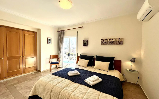 Albufeira Valley 1 With Pool by Homing