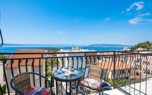 Excellent 1 Bedroom Apartment in Makarska