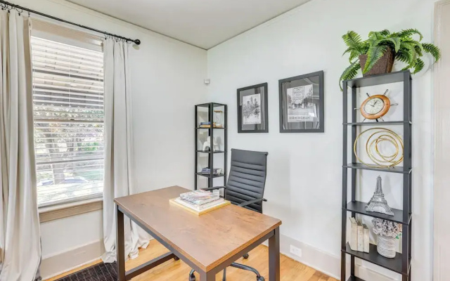 Walk to Amphitheater & Stadium: Home w/ Deck!