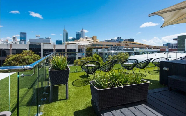 Stylish Studio With Balcony