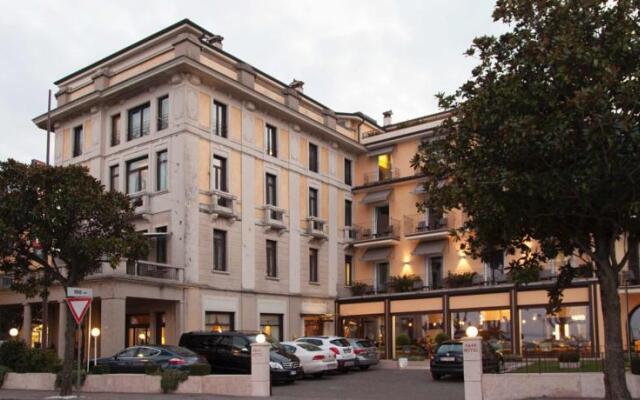 Park Hotel вид на фасад