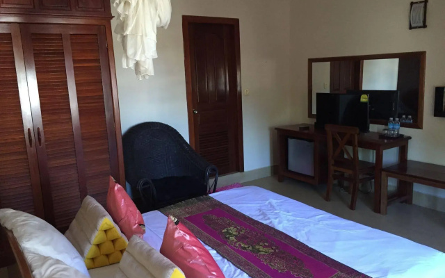 Le René Angkor Boutique