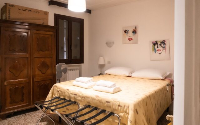 Отель Budget San Stae House комната для гостей