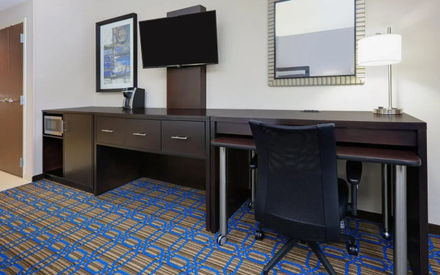 Clarion Hotel The Colony - Plano West