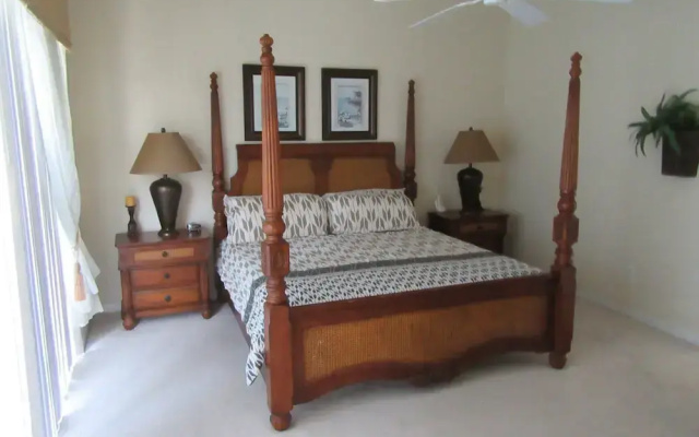 R1 Glenbrook 5 bed / 4 Bath