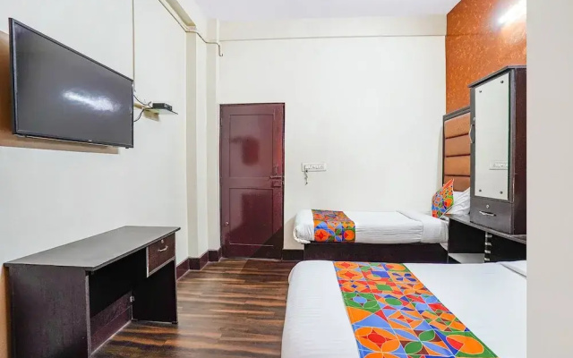 FabHotel Pavithraa Edition