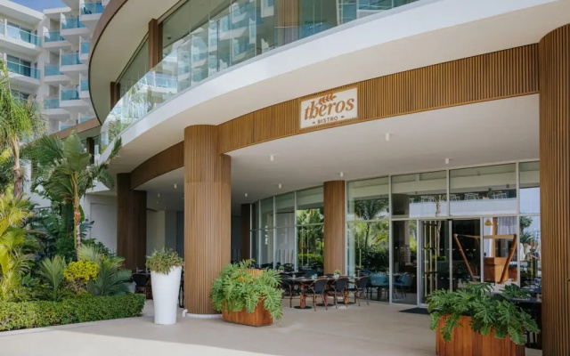 Nissiblu Beach Resort