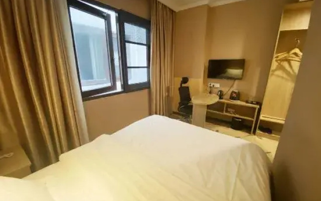 Shanghai Zhaozhong Holiday Hotel
