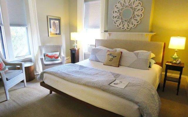 West End Collection at 146 Pine