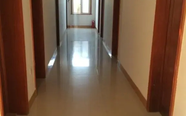 Qingdao Guanhaichao Business Hotel