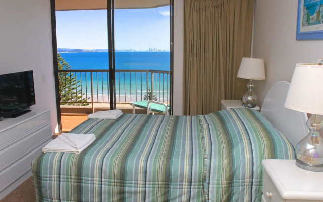 Columbia Apartments on Rainbow Bay