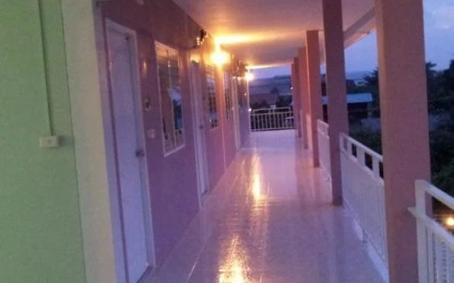 Tossawan Guesthouse