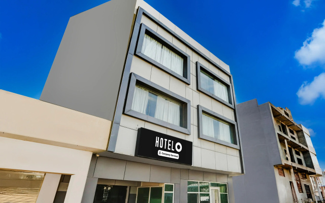 Hotel O by OYO Lohgarh Road Zirakpur Formerly JB Plaza