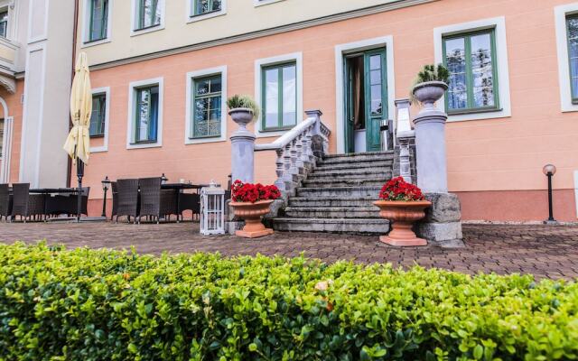 Spa Hotel Panorama Карловы Вары вид на фасад