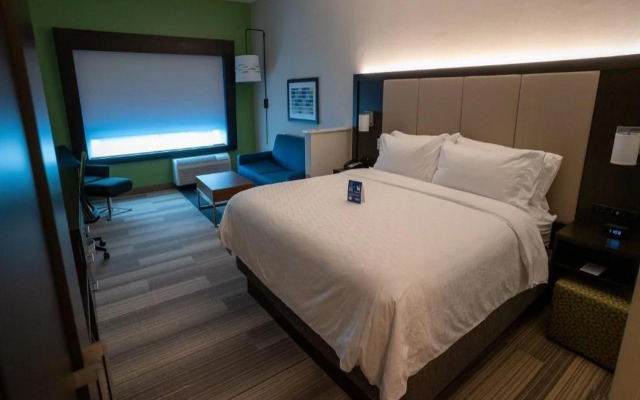 Holiday Inn Express & Suites Richburg by IHG