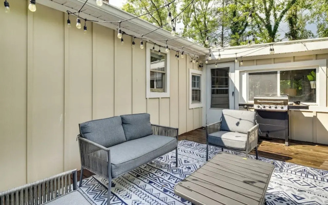 Hendersonville Haven w/ Fire Pit, Grill, Deck!