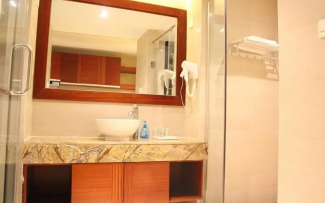 Huidong Seaside Apartment