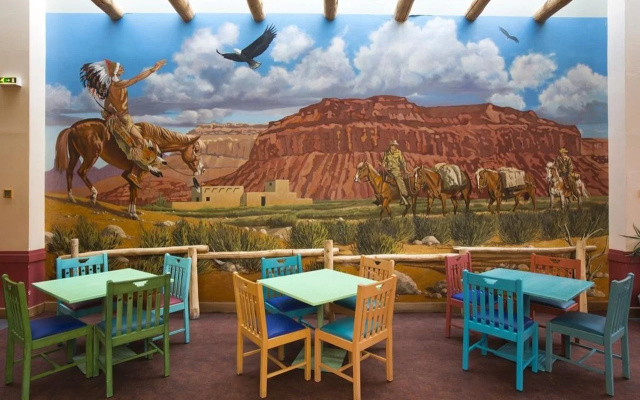 Отель Disney Hotel Santa Fe