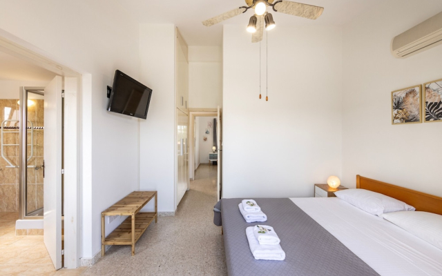 Ayia Thekla Sea Breeze Villa