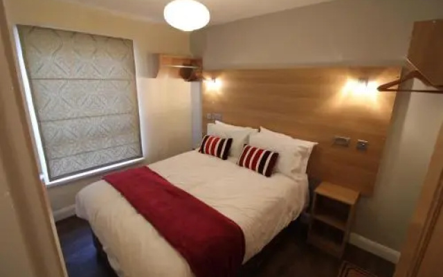 Salisbury Renovated Apartment