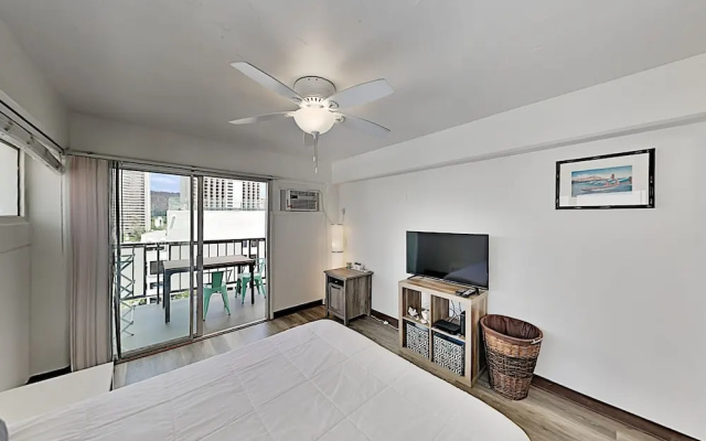 Kuhio At Waikiki 1109 Condo by RedAwning, Honolulu