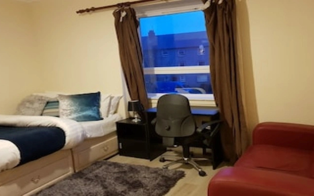 Novelty Suites - Powis Circle