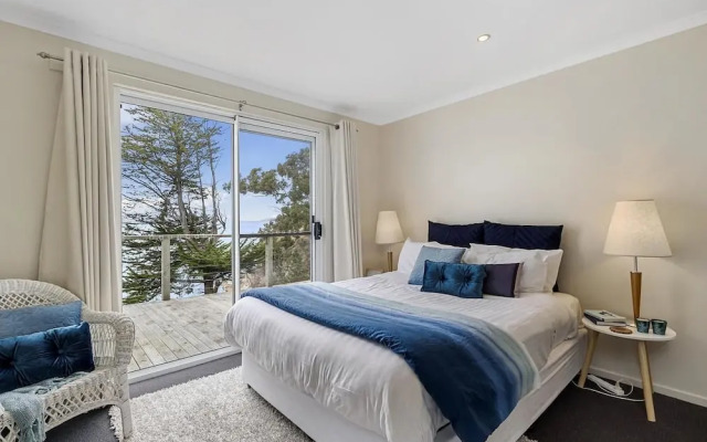 Hidden Bay - 5 BR luxury waterfront