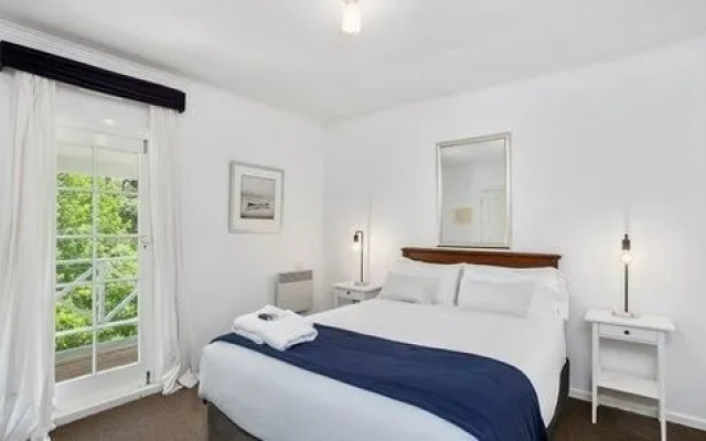 Lake Daylesford Apartment 6