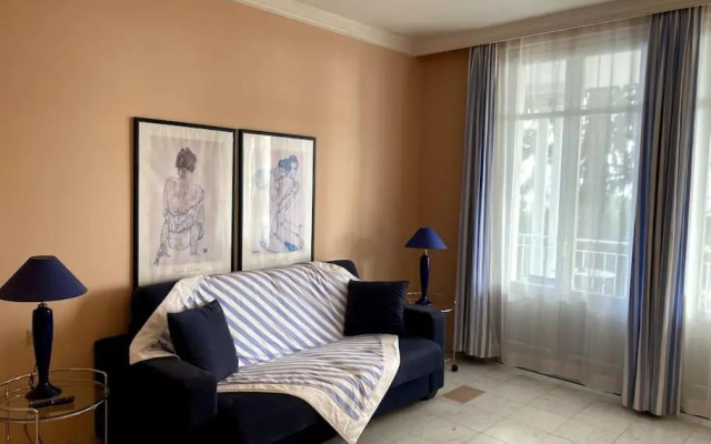 Beautiful apartment with direct access to Lake Lugano
