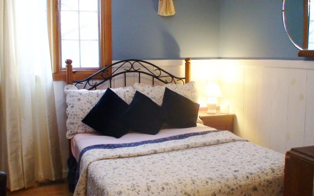 Country Charm Bed and Breakfast