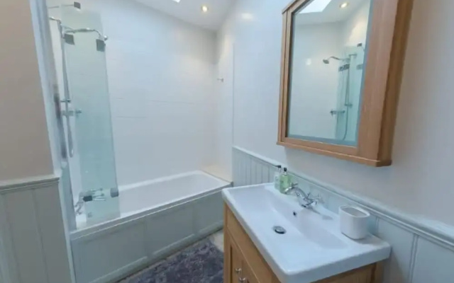 JOIVY Luxury New Town Apartment
