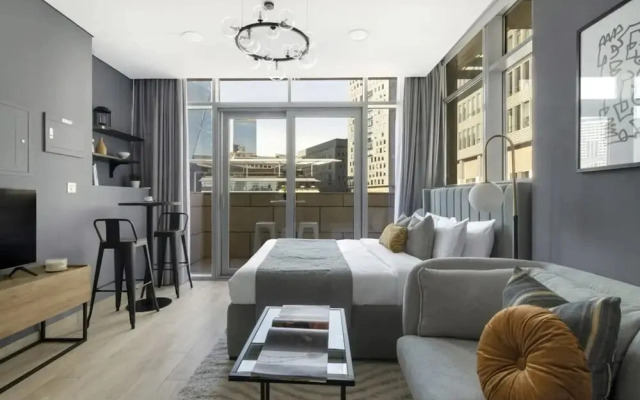 Silkhaus Comfy Studio in Difc Gym Pool Balcony