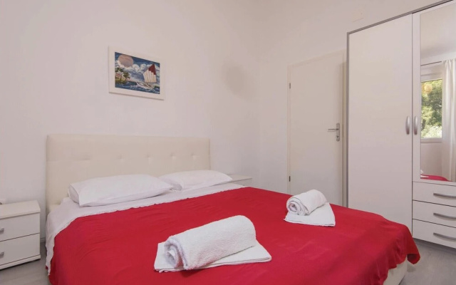 Awesome Home in Brna With 4 Bedrooms and Wifi