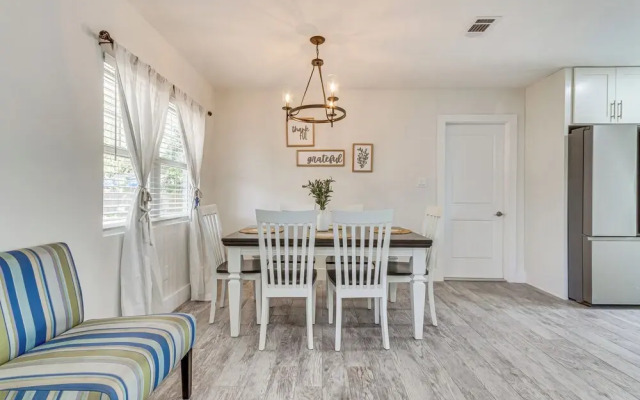Modern Pensacola Home ~ 6 Mi to Beach!