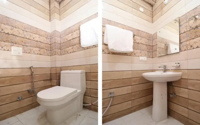 Hotel 3bros by OYO Rooms