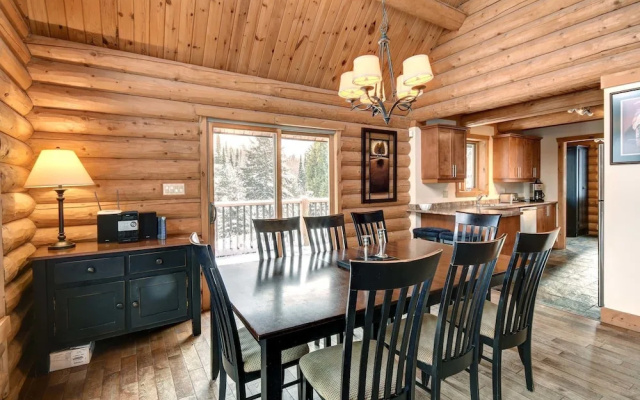 Chalet Navajo