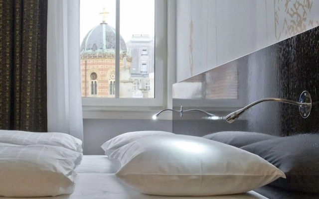 Alma Boutique Hotel