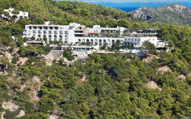 Отель Hacienda Na Xamena, Ibiza вид на фасад