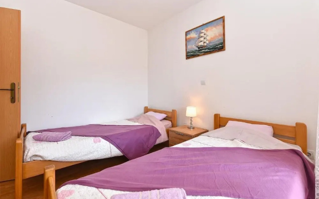 Bright Apartment in Medolino