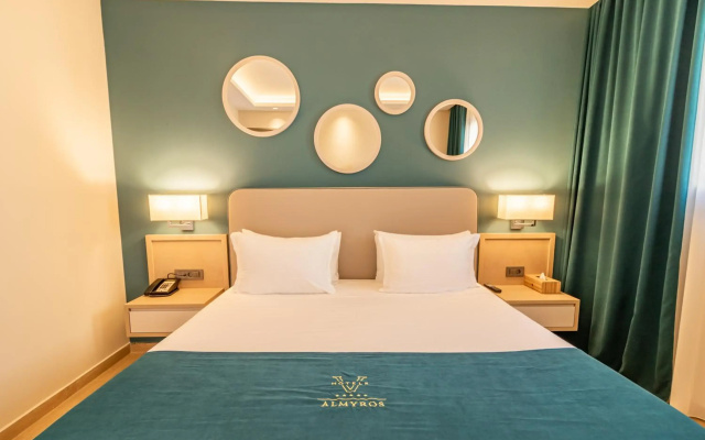 Almуros Beach Resort and Spa