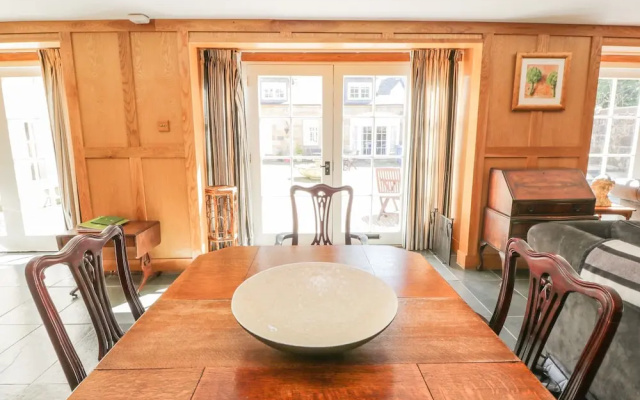 Coach-house Cottage