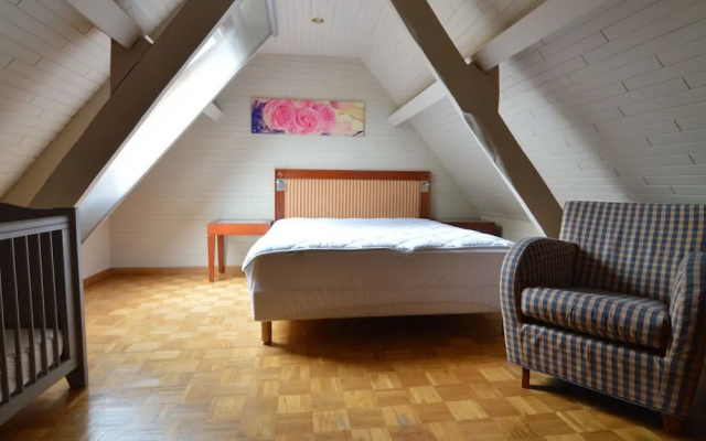 Spacious Holiday Home in Peer with Garden