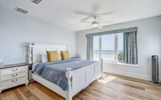 Ocean Paradise 4 Bedroom Home