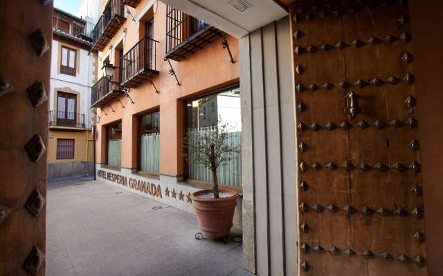 Hesperia Granada Hotel вид на фасад
