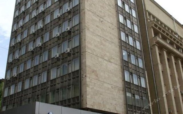 Гостиница Уланская вид на фасад