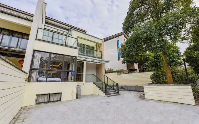 Conghua Hotspring Villa