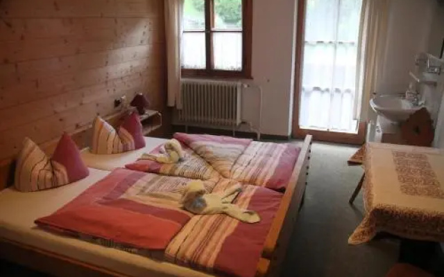 Wirtshaus und Pension Hocheck