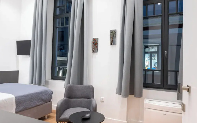 Lofus Art Suites